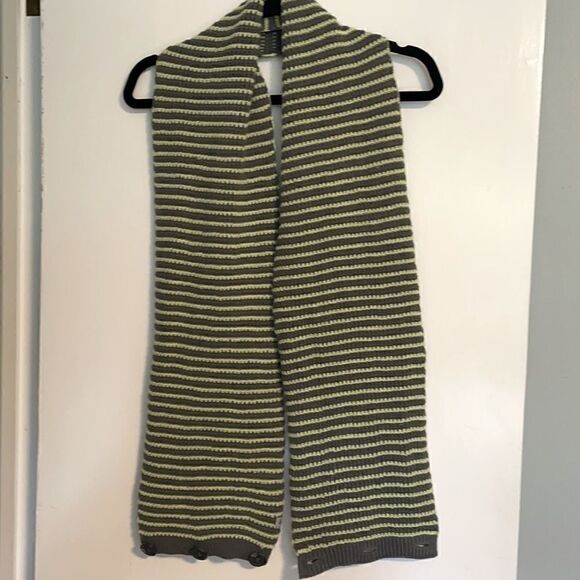 Eddie Bauer stripe convertible 3 button knit scarf - Picture 6 of 13